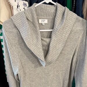 Crown & Ivy Women's Light Gray Cowl Neck Sweater